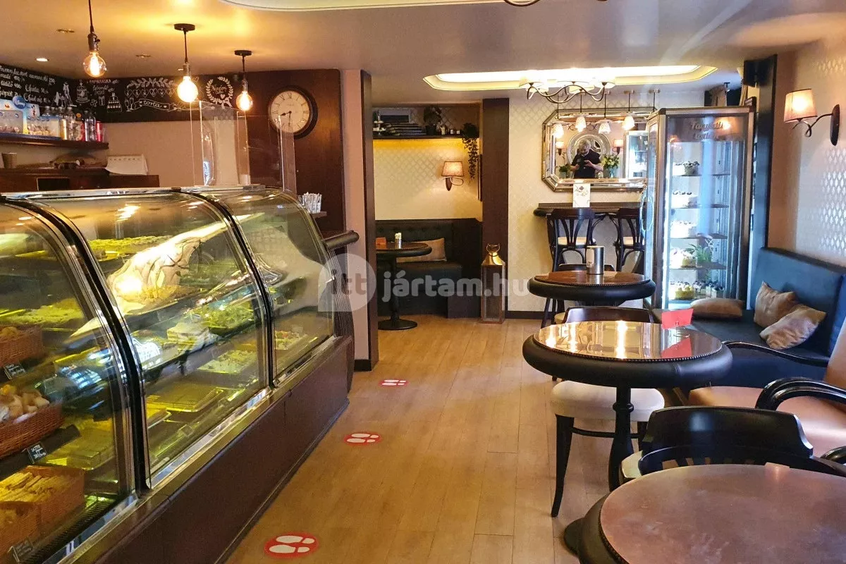 Keressük meg Budapest legfinomabb bejglijét! - Nándori Cukrászda (Budapest)/ Fotó: ittjartam.hu, DEndre