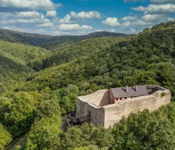 Tündérek lépcsője és völgybe zárt falvak - Mesélő helyek a Kelet-Mecsek ölelésében 