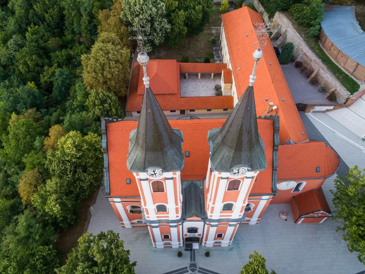 Zarándokhelyek Magyarországon, amiket látnod kell - Boldogasszony kegytemplom (Siklós-Máriagyűd)