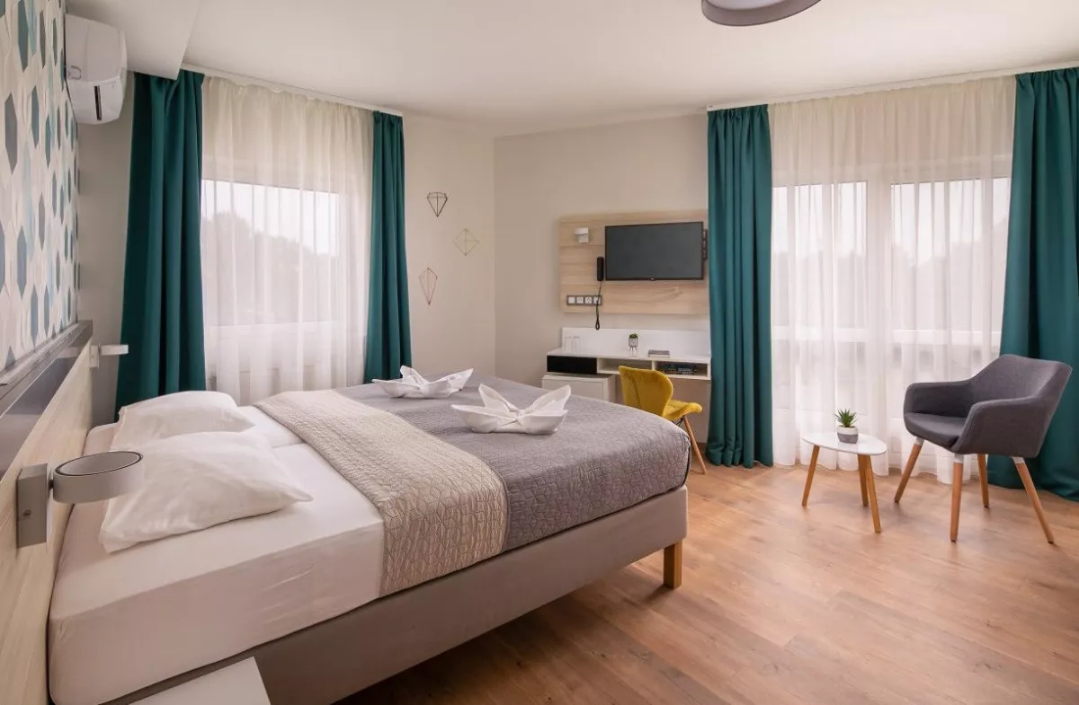 5+1 szállásajánlat Valentin-napra - Kristály Hotel**** (Keszthely)