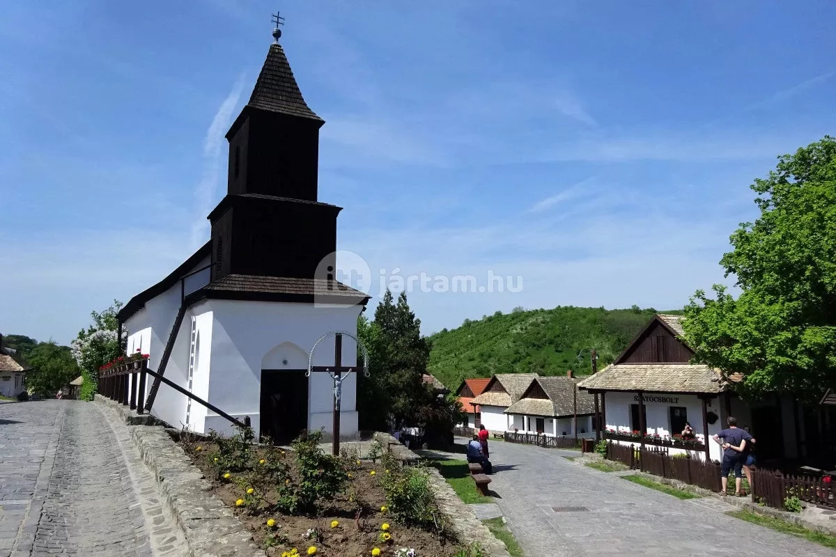 7 skanzen Magyarországon, amit érdemes meglátogatnod tavasszal - Fotó: Hollókő Ófalu, ittjartam.hu