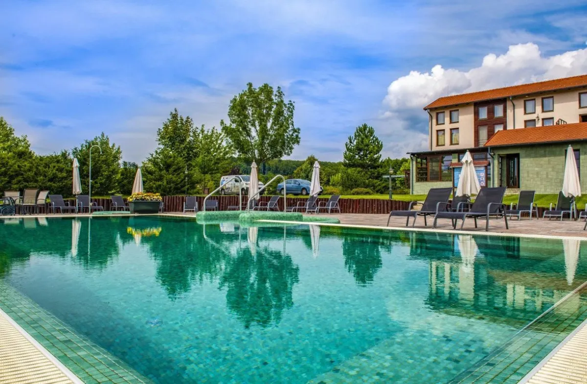 Kültéri medencés szállodák - Forest Hills Hotel & Golf****
