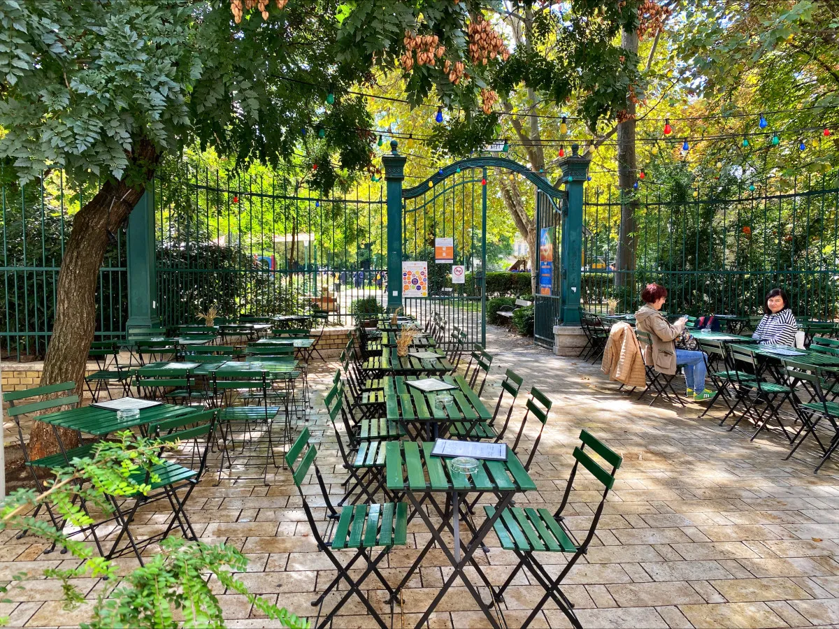 kiülős hely kerthelyiséggel budapesten - Fotó: Csendes Társ