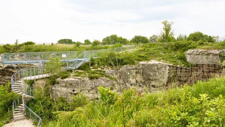 Fertőrákosi Kőfejtő és Barlangszínház - Sziklai Benge Tanösvény