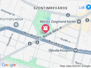 Ülő fiú Budapest a térképen