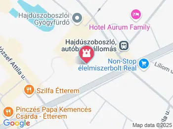 Kislány papírhajóval szobor Hajdúszoboszló a térképen