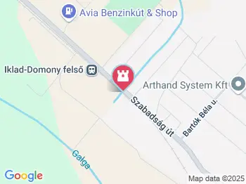 Férfi és nő szobor Iklad a térképen