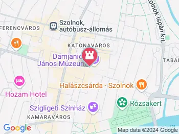 Gördeszkás fiú Szolnok a térképen