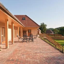 Irota EcoLodge Irota - Medence/kert