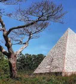 224. legjobb látnivaló: Kőpiramis