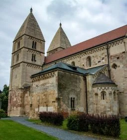 Jáki Szent György Apátsági Templom