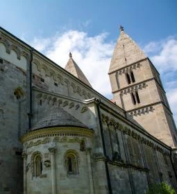 Jáki Szent György Apátsági Templom