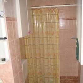 Holiday Vendégház & Szabadidőkert Járdánháza - Fürdőszoba