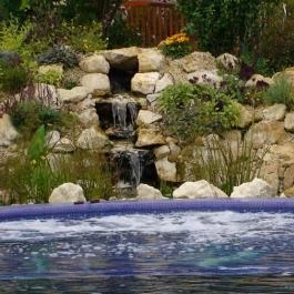 Holiday Vendégház & Szabadidőkert Járdánháza - Medence/kert