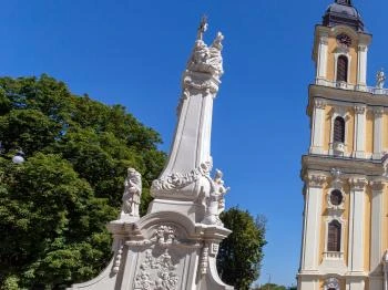 Szentháromság-oszlop Kalocsa