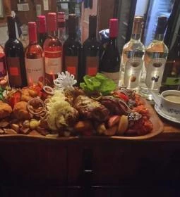 Fáklyás Pince & Gurman Balkan Grill