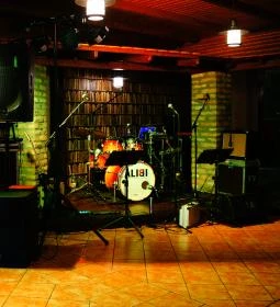 Fekete Gólya Vendéglő