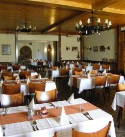 Szőlőfürt Fogadó étterme