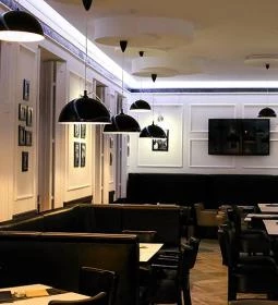 Veyron Kávézó & Cukrászda