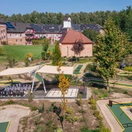 Granada Konferencia Wellness és Sport Hotel Kecskemét - Medence/kert