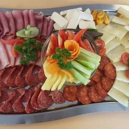 Hotel Három Gúnár Kecskemét - Vendéglátás