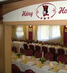Hotel Háry