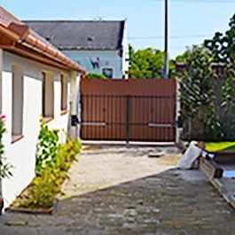 Lisbet Cottage Apartman Kecskemét Kecskemét - Medence/kert