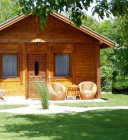 Barátságos Faházak 