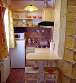 Barátságos Faházak 