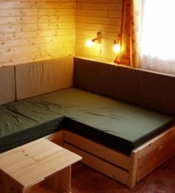 Barátságos Faházak 