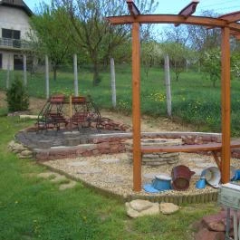 Bundi Vendégház Kehidakustány - Medence/kert