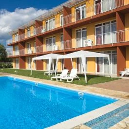 Kehida Family Resort Kehidakustány - Medence/kert