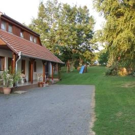 Ibolya Vendégház Kehidakustány - Medence/kert