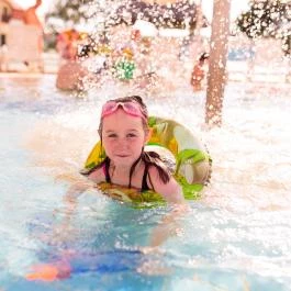 Kehida Termál Hotel Kehidakustány - Medence/kert