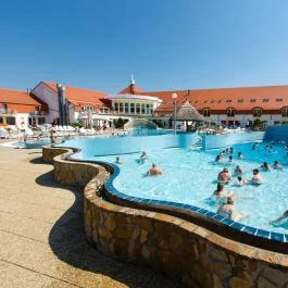 Kehida Termál Hotel Kehidakustány - Medence/kert