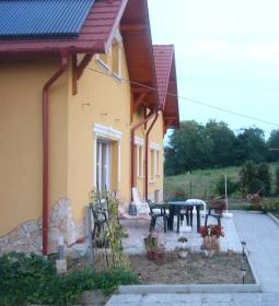 Kustánygyöngye Vendégház