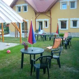 Kustánygyöngye Vendégház Kehidakustány - Medence/kert