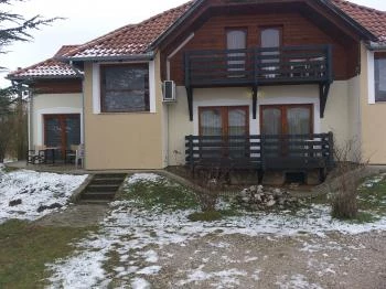 Liliom Apartmanház Kehidakustány