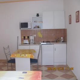 Petra Apartmanház Kehidakustány - Szobák