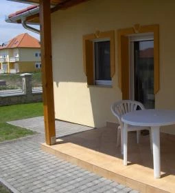 Petra Apartmanház