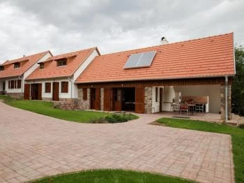 Oszter Ház Kékkút