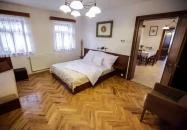 Oszter Ház Kékkút