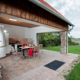 Oszter Ház Kékkút - Medence/kert