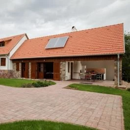 Oszter Ház Kékkút - Medence/kert