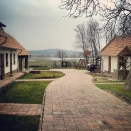 Oszter Ház Kékkút - Medence/kert