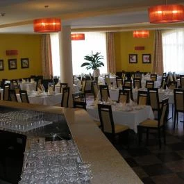 Vis Vitalis Medical Wellness Hotel Kerepes - Vendéglátás