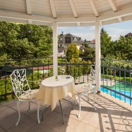 Admiral Family Resort Keszthely - Medence/kert