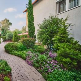 Tokajer Wellness Panzió Keszthely - Medence/kert