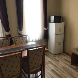 Thermal Apartman 01 Kiskőrös - Vendéglátás