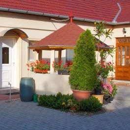 Betti Motel Kiskunhalas - Külső kép